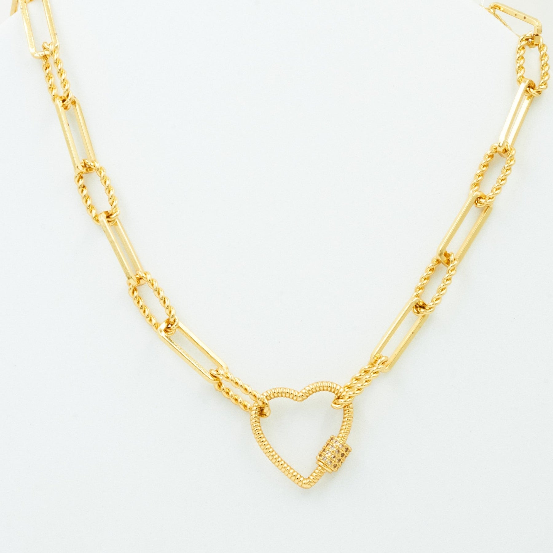 Collar Choker Corazón con broche