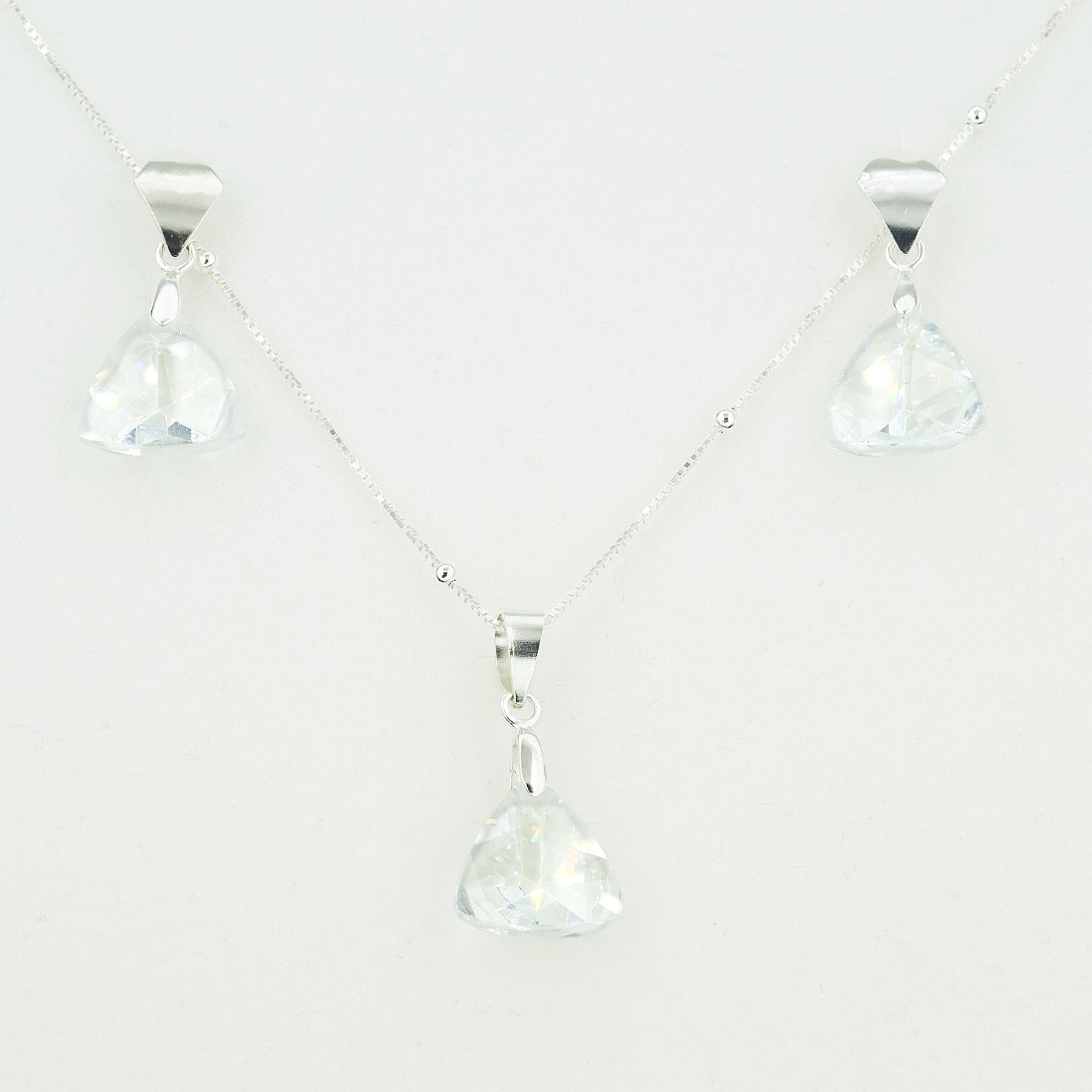 conjunto triangulo trasparente